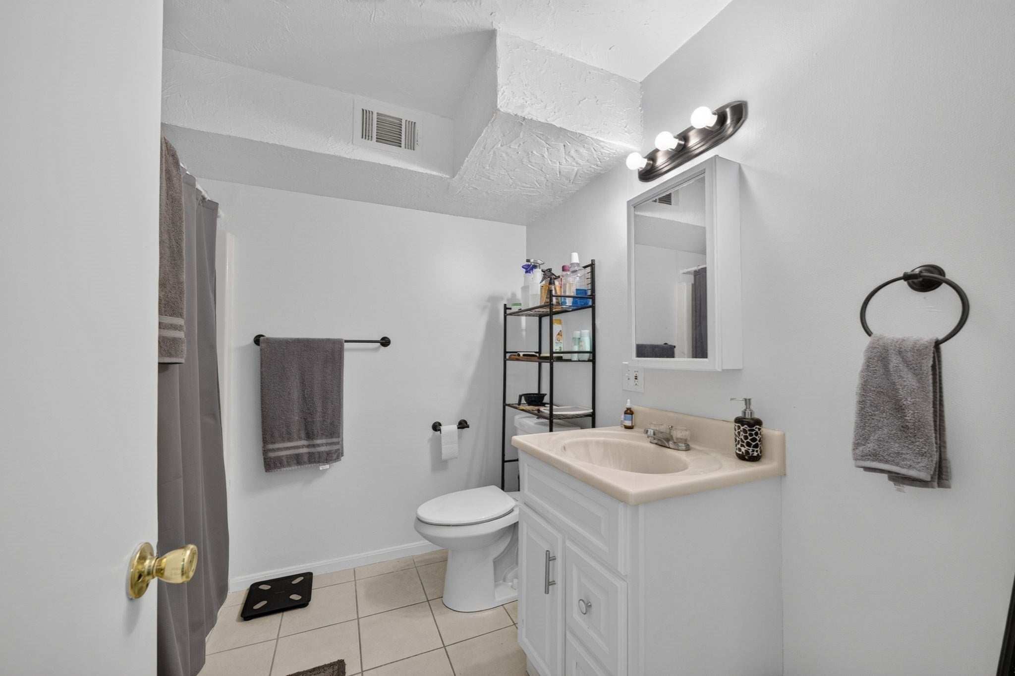 526 3rd St, Fall River, MA, 526 3rd St, Fall River, MA Photo #14