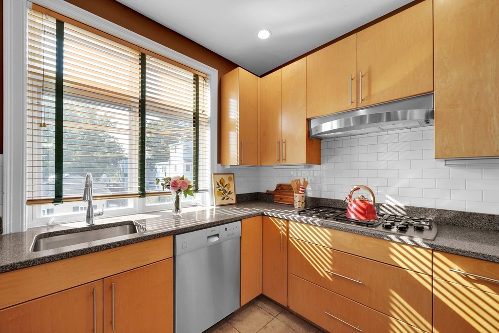 38 Brookford St 2
