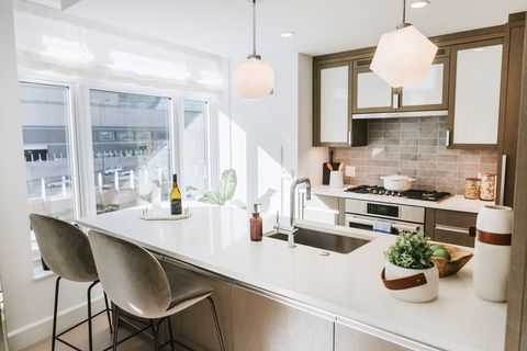 100 Lovejoy Wharf 6 B Boston MA 02114