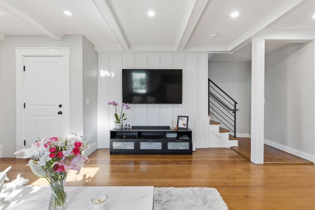 12 Salem St 2