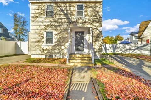 46 Loring Street Lawrence MA 01843