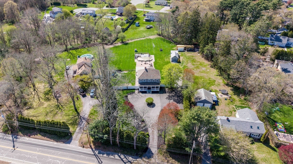 365 Middle Rd