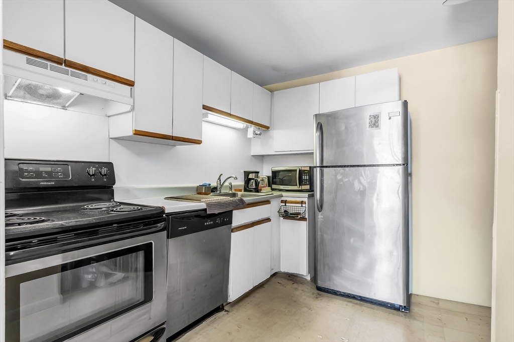 145 Essex Ave 424