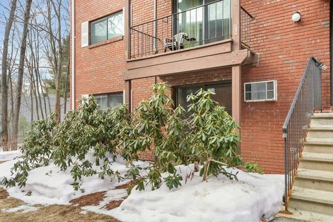 318 Codman Hill 5E Boxborough MA 01719