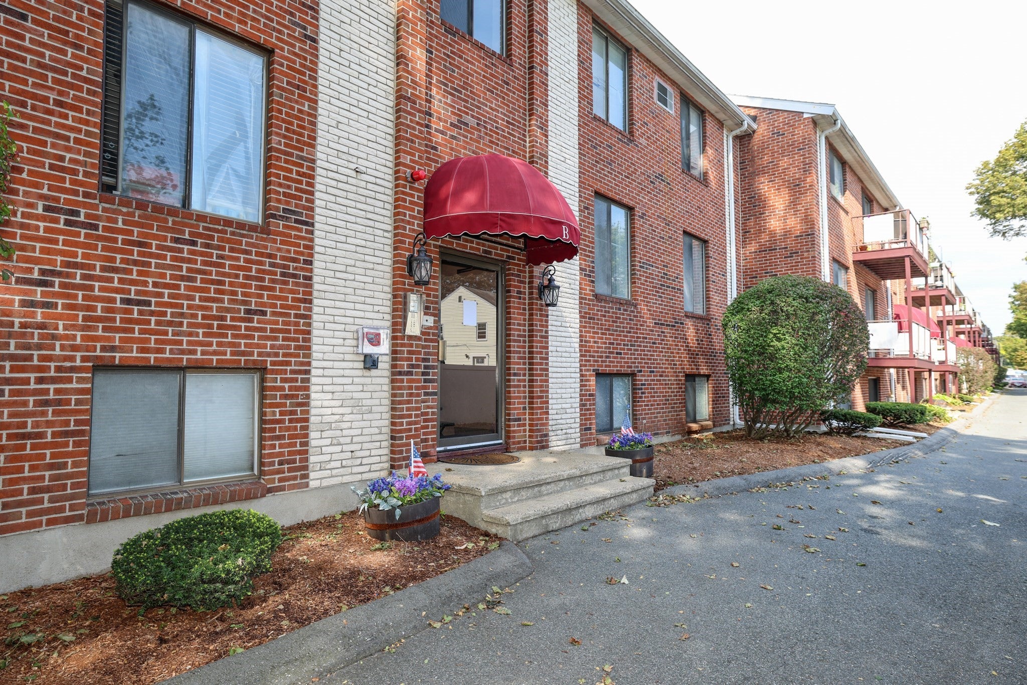 3 Richardson St. B4