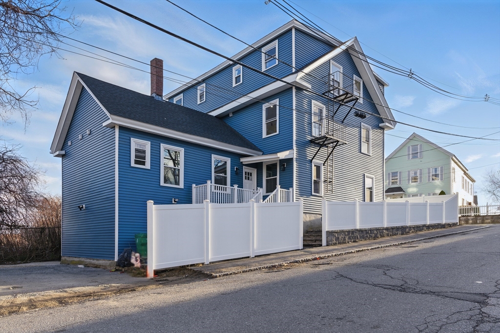 17 Burns St UNIT A
