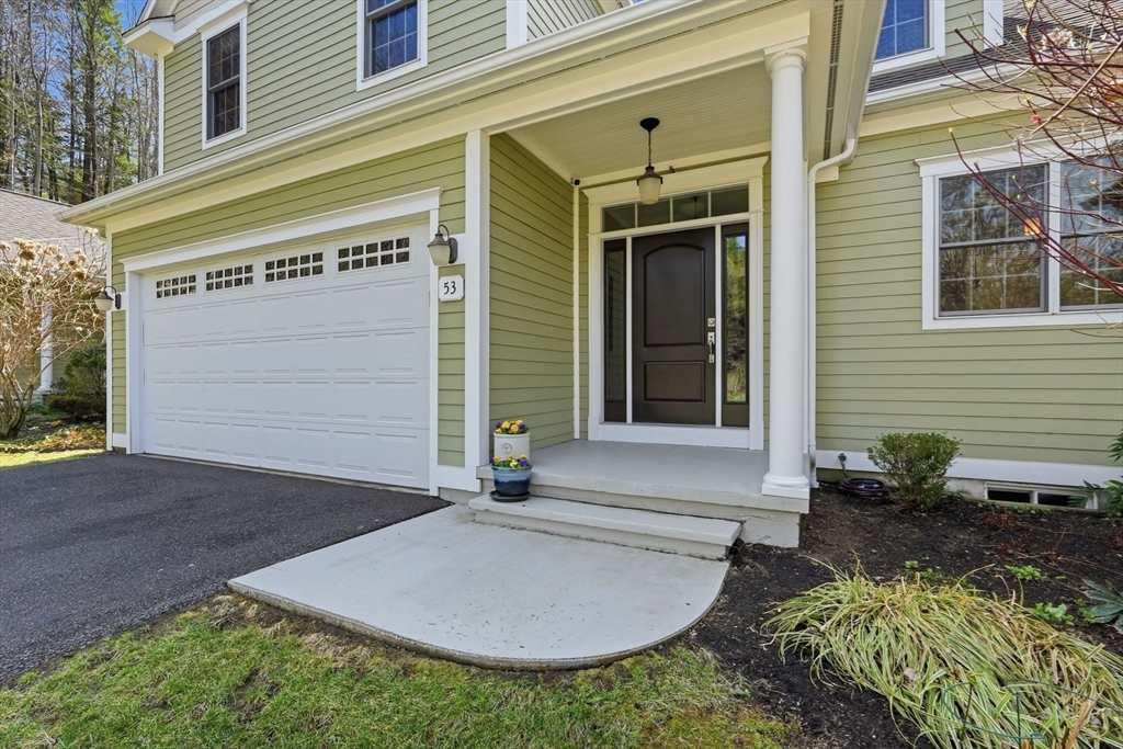 208 Pine Street 53
