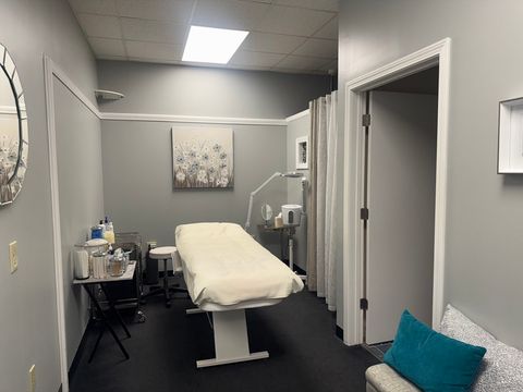 132 S Main St Acushnet MA 02743