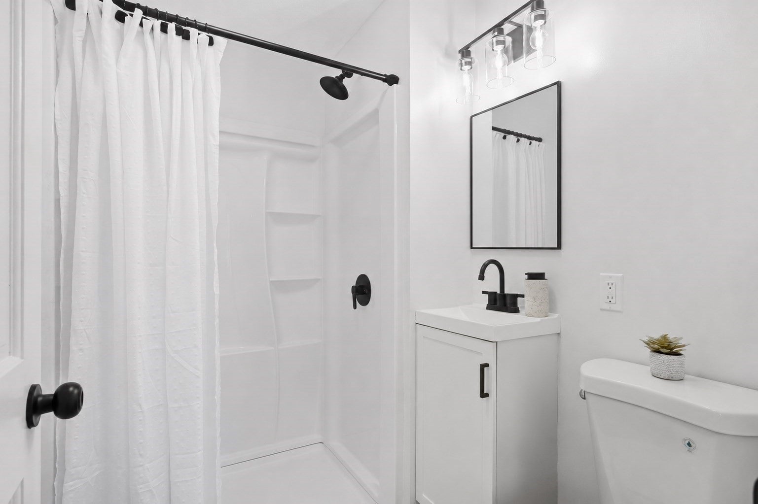 48 Dana St, Springfield, MA Photo #12