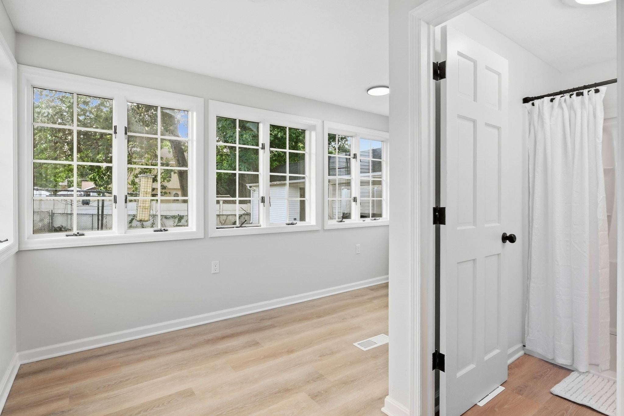 48 Dana St, Springfield, MA Photo #10