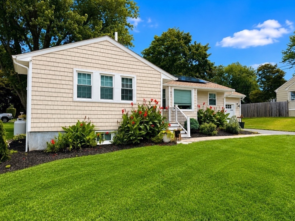 82 Kearns Ave