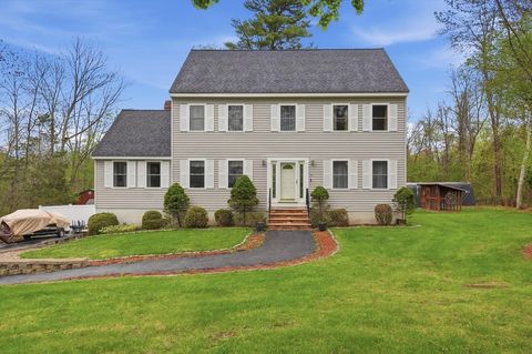Photo of 17 Unicorn Circle, Amesbury, MA 01913 (MLS # 73519471)