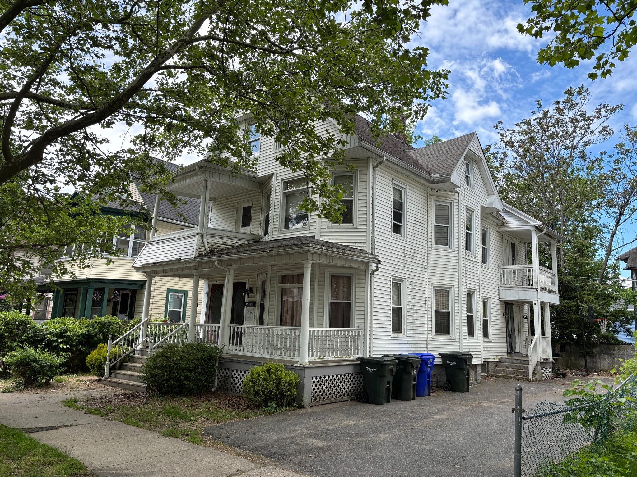 Photo of 140 Yale St, Springfield, MA