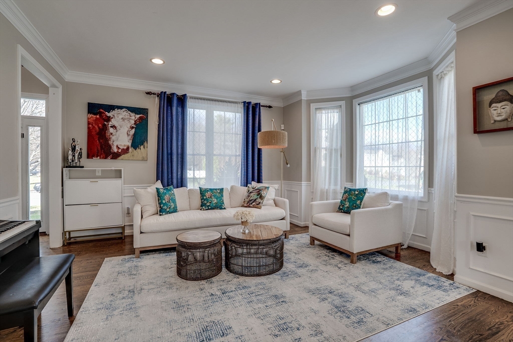 15 Seaver Farm Ln