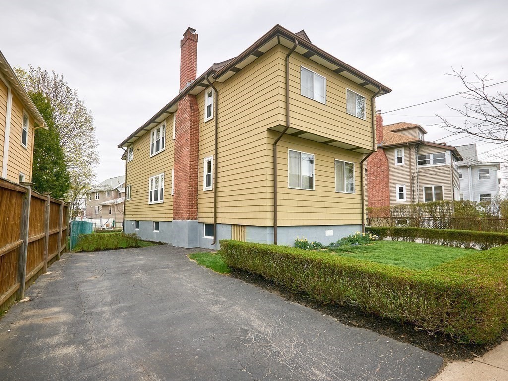 Belmont, Massachusetts 02478, United States, 3 Bedrooms Bedrooms, ,1 BathroomBathrooms,Residential,Active,100204