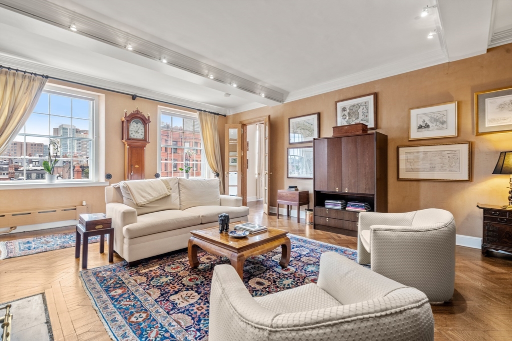 274 Beacon Street 7F