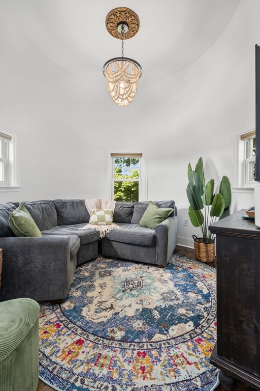 155 Franklin Ave 3