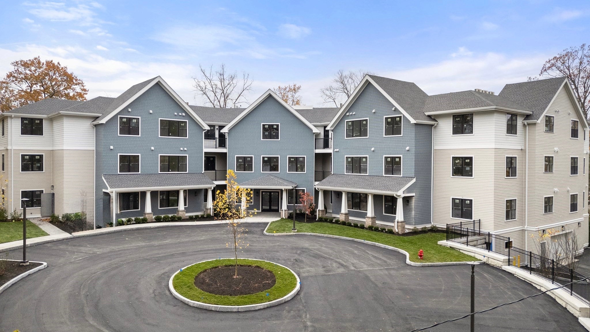 Photo of 16 Stearns Rd, Wellesley, MA