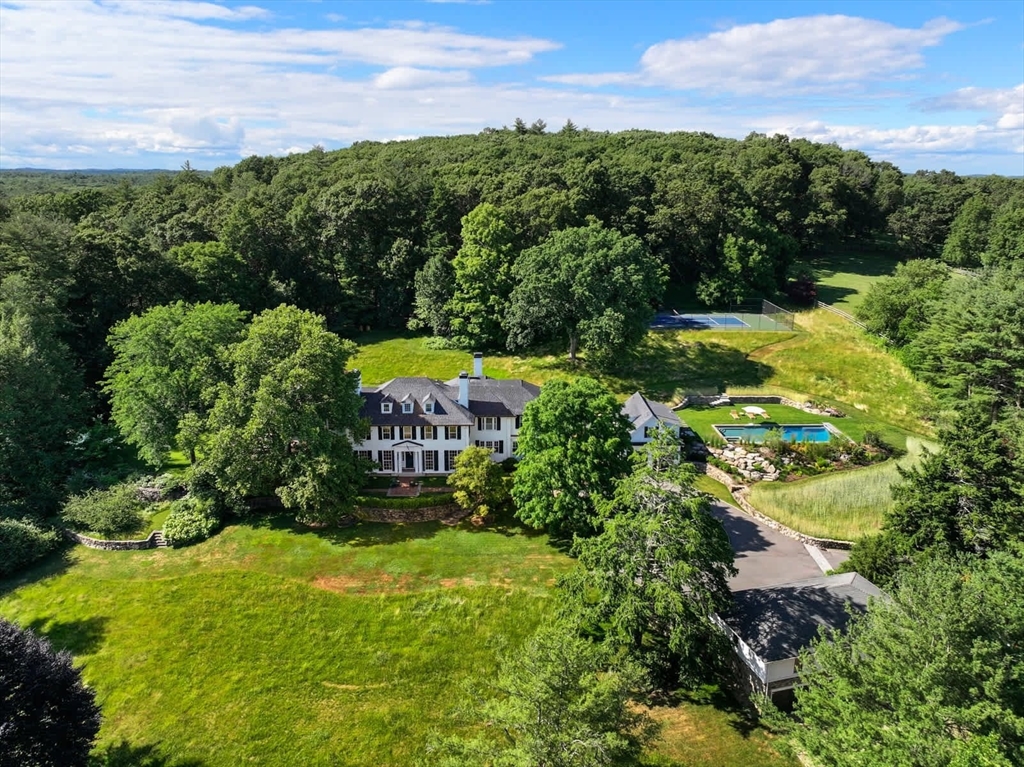 Concord, Massachusetts 01742, United States, 7 Bedrooms Bedrooms, ,9 BathroomsBathrooms,Residential,Pending,150900