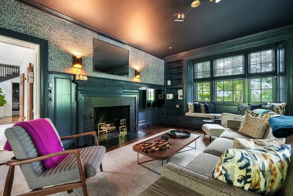 Concord, Massachusetts 01742, United States, 7 Bedrooms Bedrooms, ,9 BathroomsBathrooms,Residential,Pending,150900