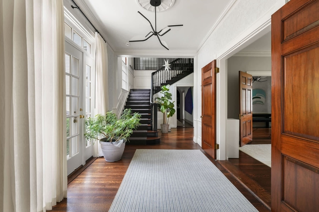 Concord, Massachusetts 01742, United States, 7 Bedrooms Bedrooms, ,9 BathroomsBathrooms,Residential,Pending,150900