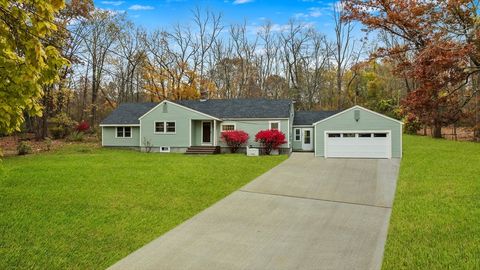 322 River Rd Andover MA 01810