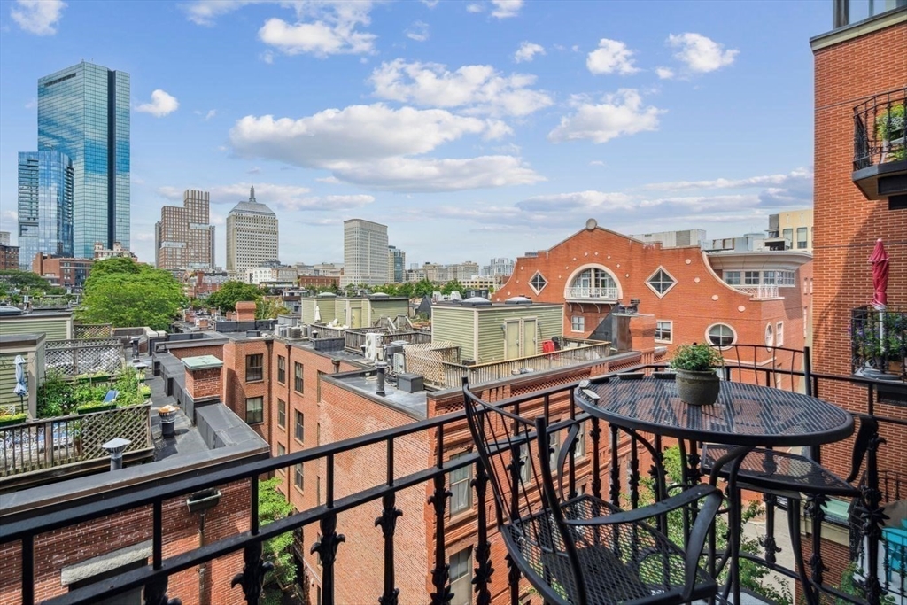 2 Clarendon St 606