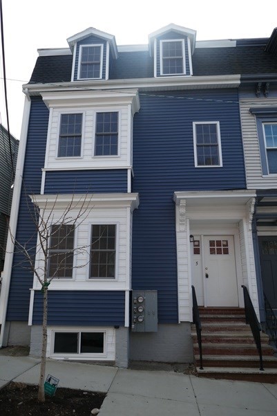 5 Monmouth St 1
