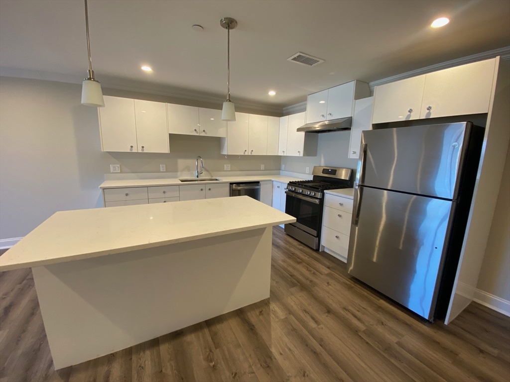 918 Providence Highway 411