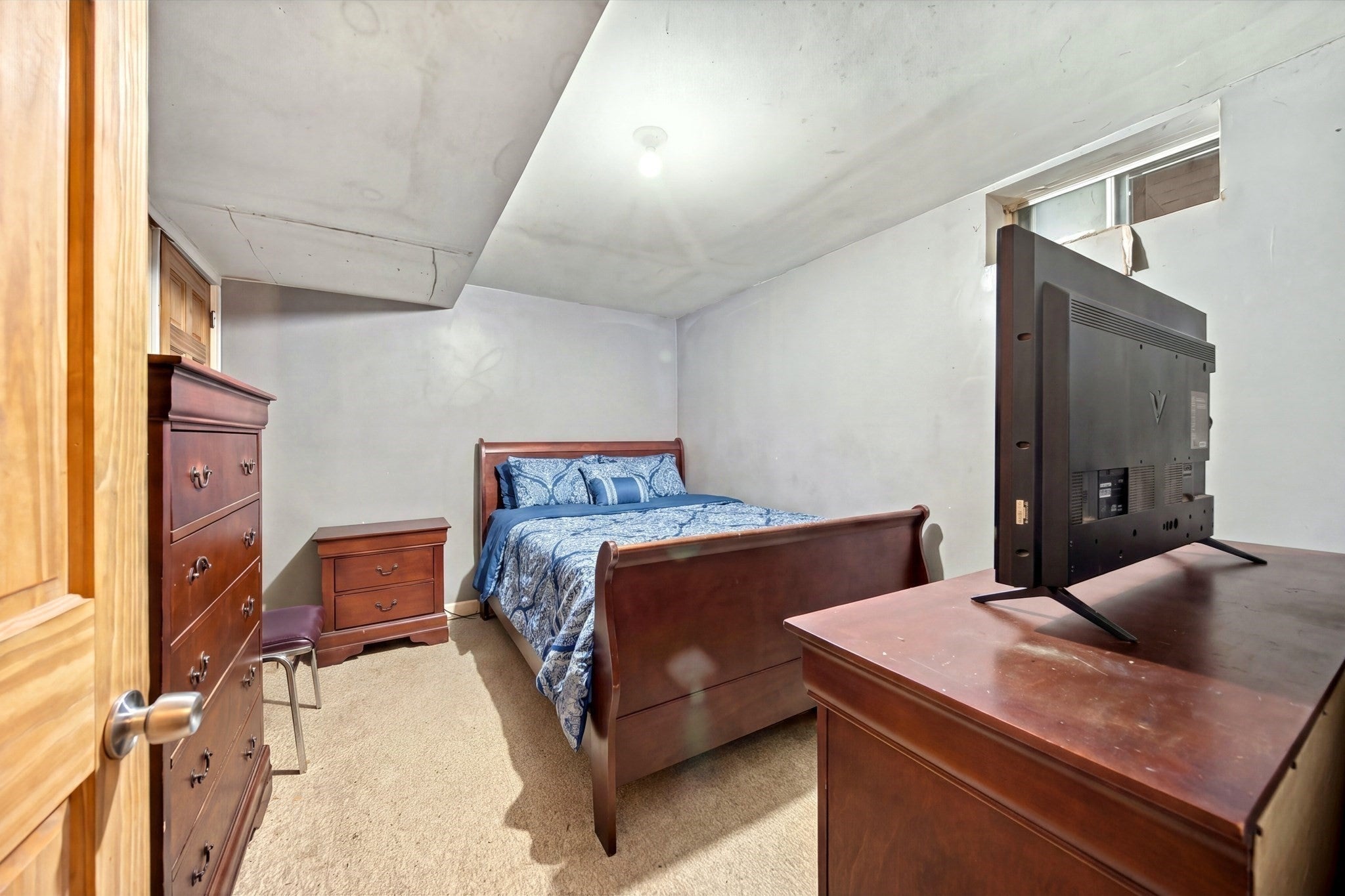37 Kerwin St b