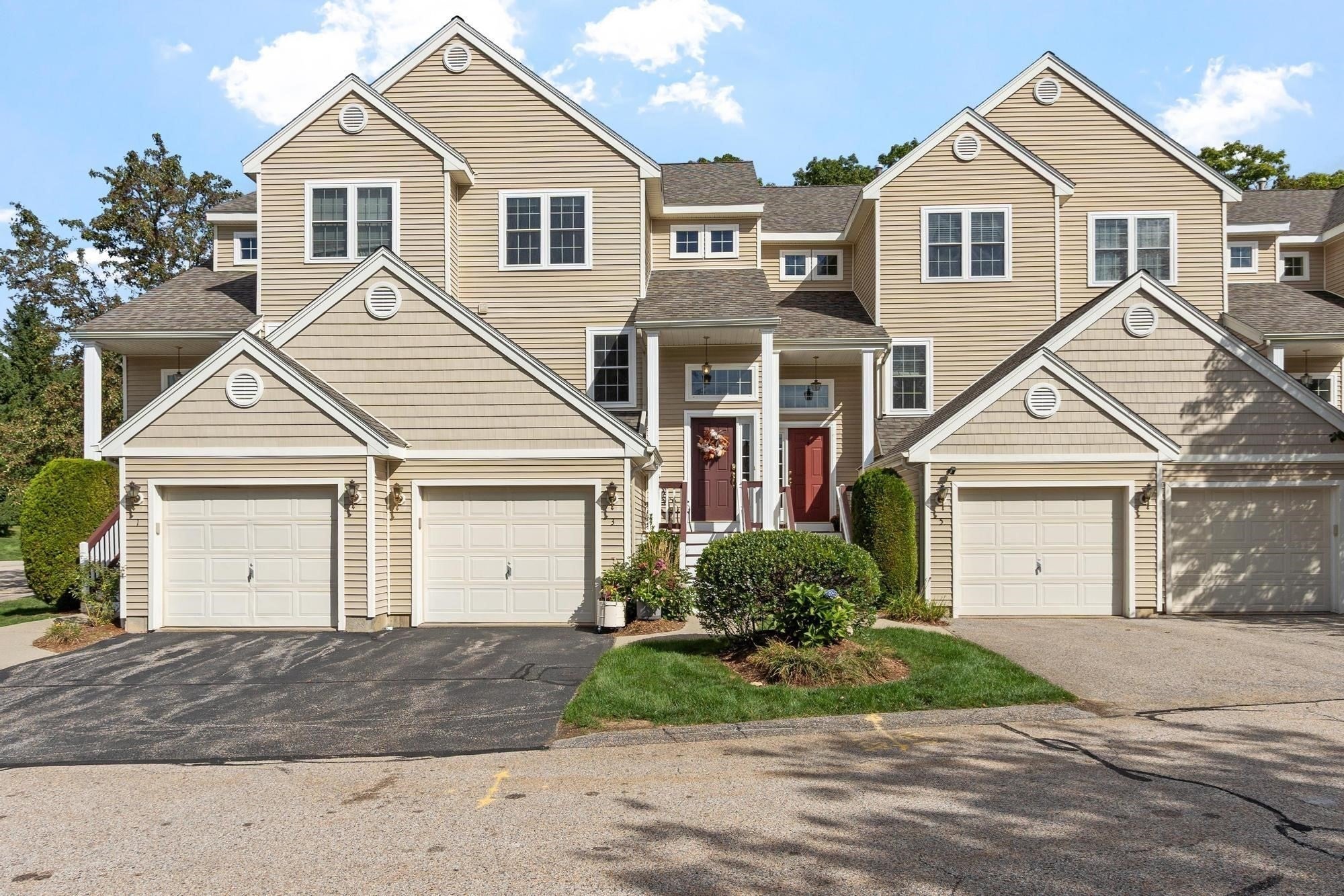 3 Robert Cir #3, Grafton, MA Photo #1