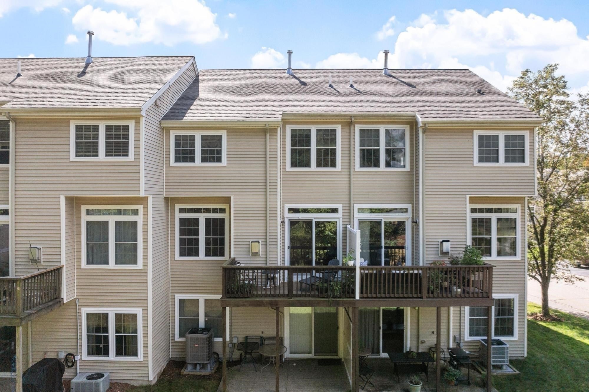 3 Robert Cir #3, Grafton, MA Photo #34