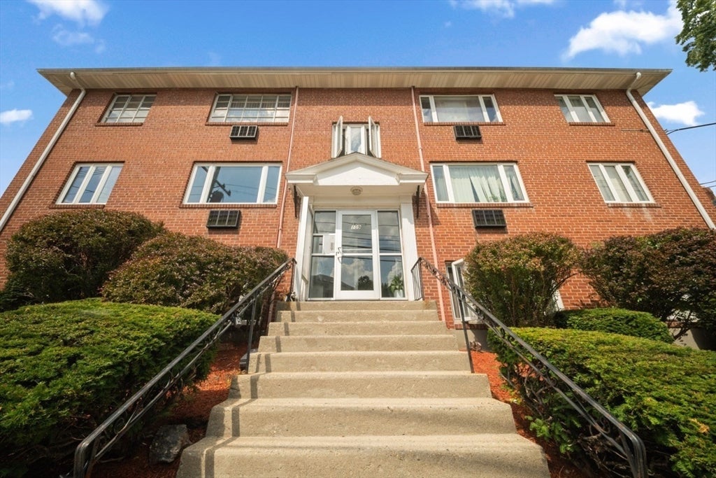 Photo of 109 Warren Street, Watertown, MA