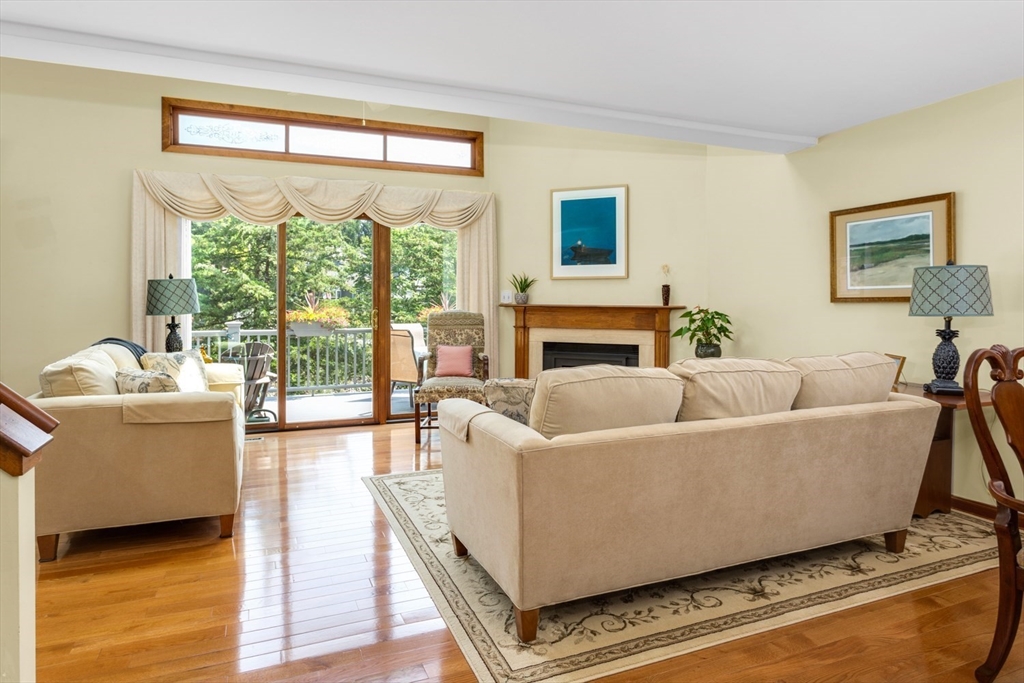 9 Spruce Pond Rd 9