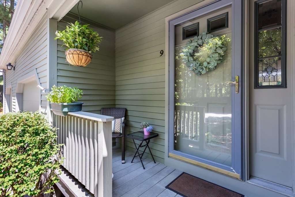 9 Spruce Pond Rd 9