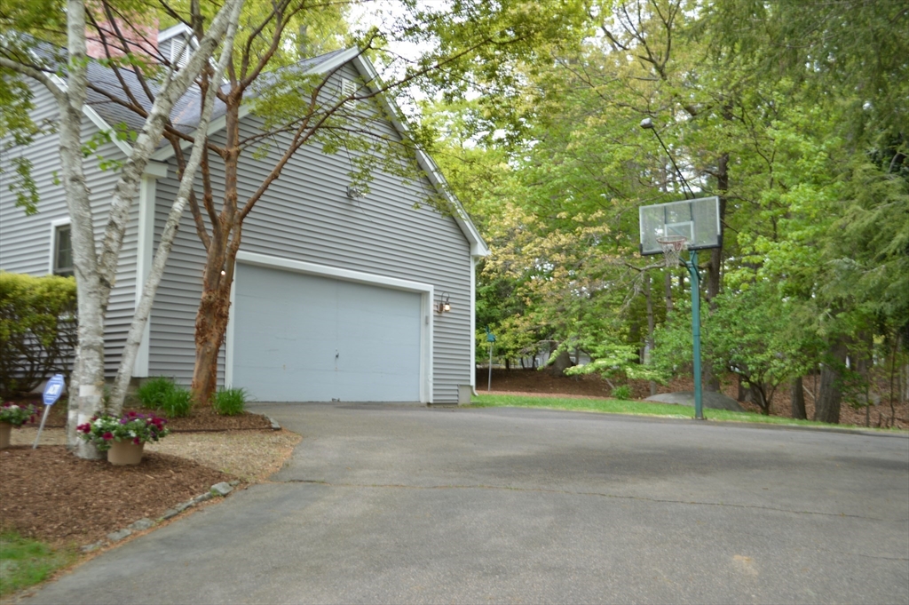 25 Old Wood Road