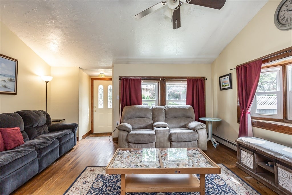 58 Chestnut Rd
