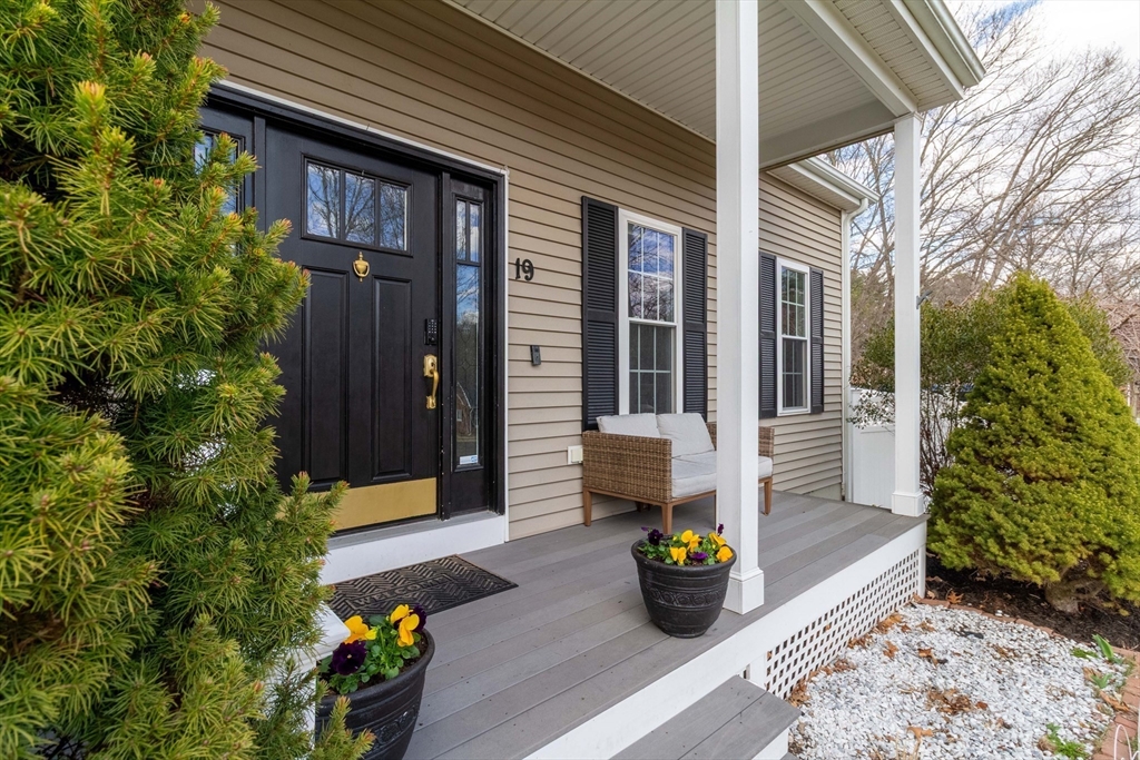 19 Kenney Dr