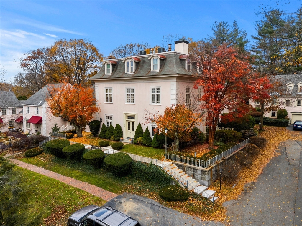 216 Nesmith Street 2