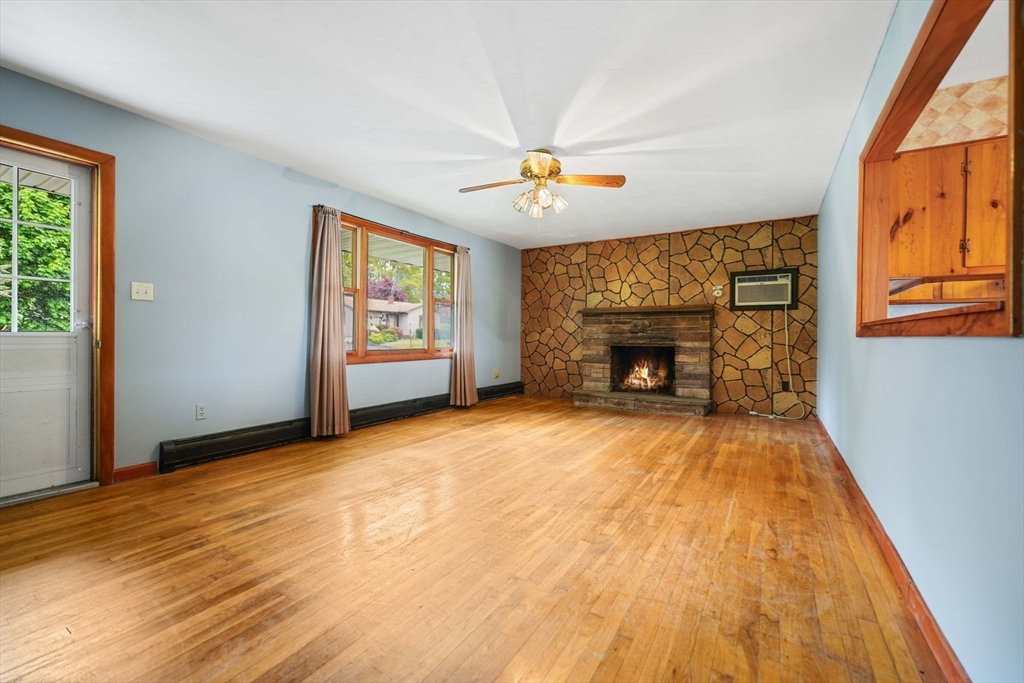 20 Roy Street, Fairhaven, MA Photo #4