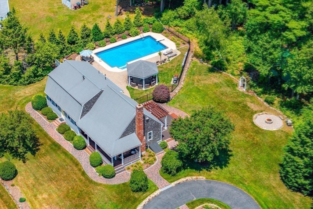 35 Margaret Rd, Middleboro, MA Photo #40