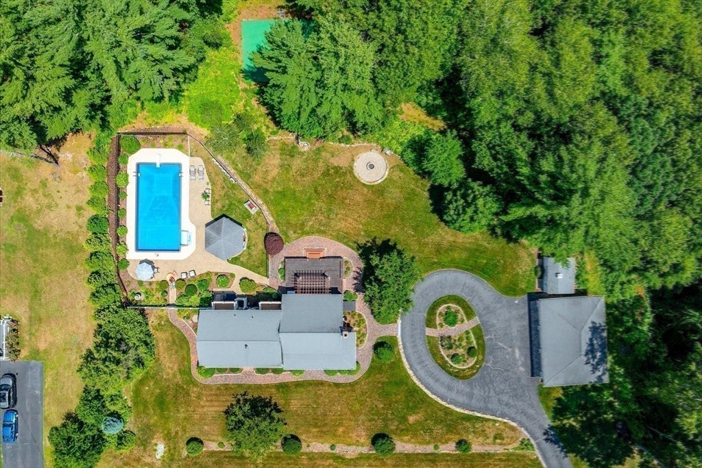 35 Margaret Rd, Middleboro, MA Photo #41