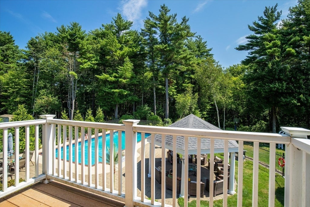 35 Margaret Rd, Middleboro, MA Photo #22
