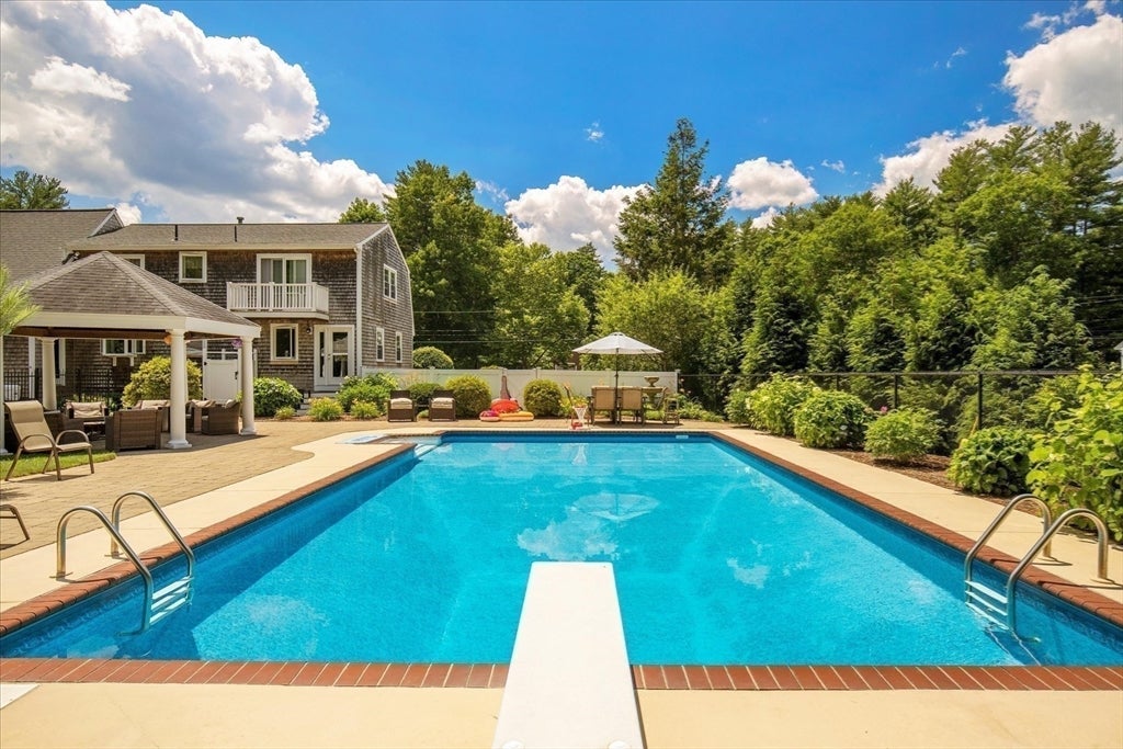 35 Margaret Rd, Middleboro, MA Photo #29