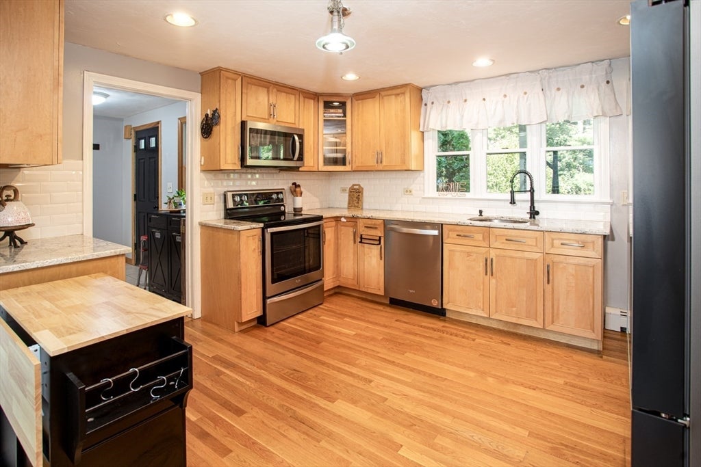 14 Shady Ln, Wareham, MA Photo #12
