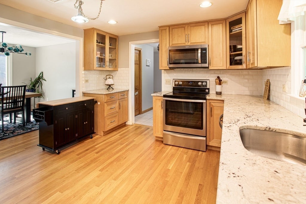 14 Shady Ln, Wareham, MA Photo #10