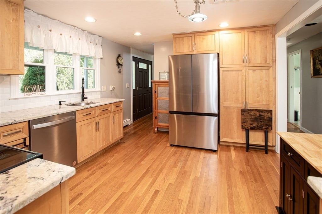 14 Shady Ln, Wareham, MA Photo #11