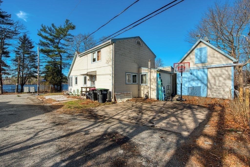 22 Ocean Ave