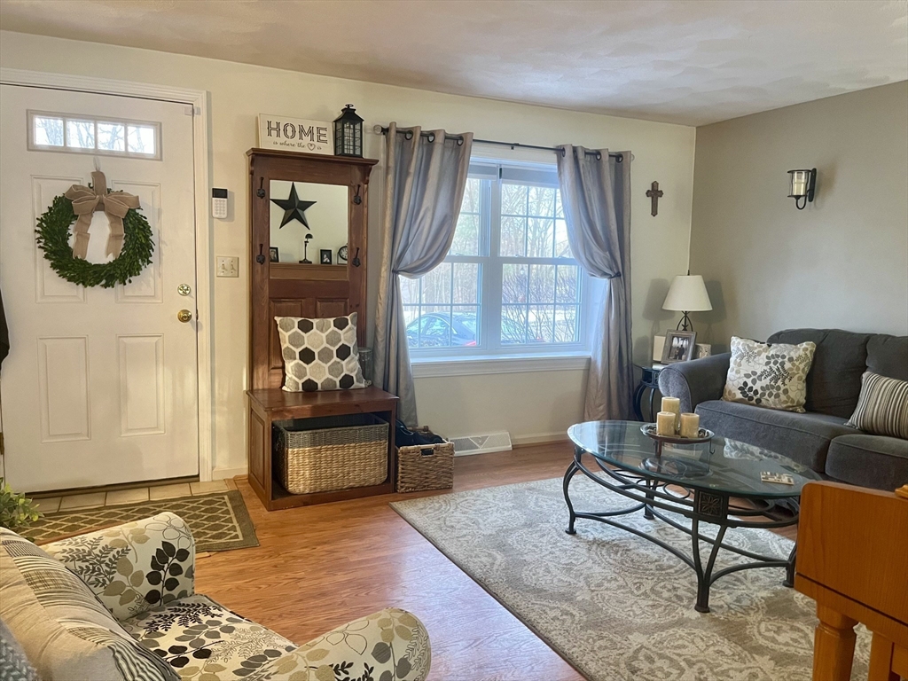 51 Benjamin Landing Ln 51