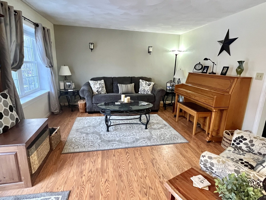 51 Benjamin Landing Ln 51